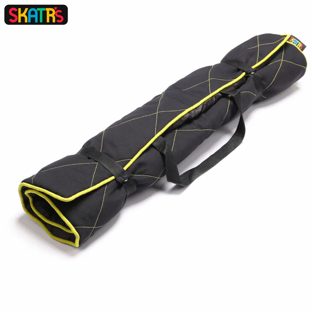 Skatrs Foldable Quilted Mat for Dogs and Cats (Black)