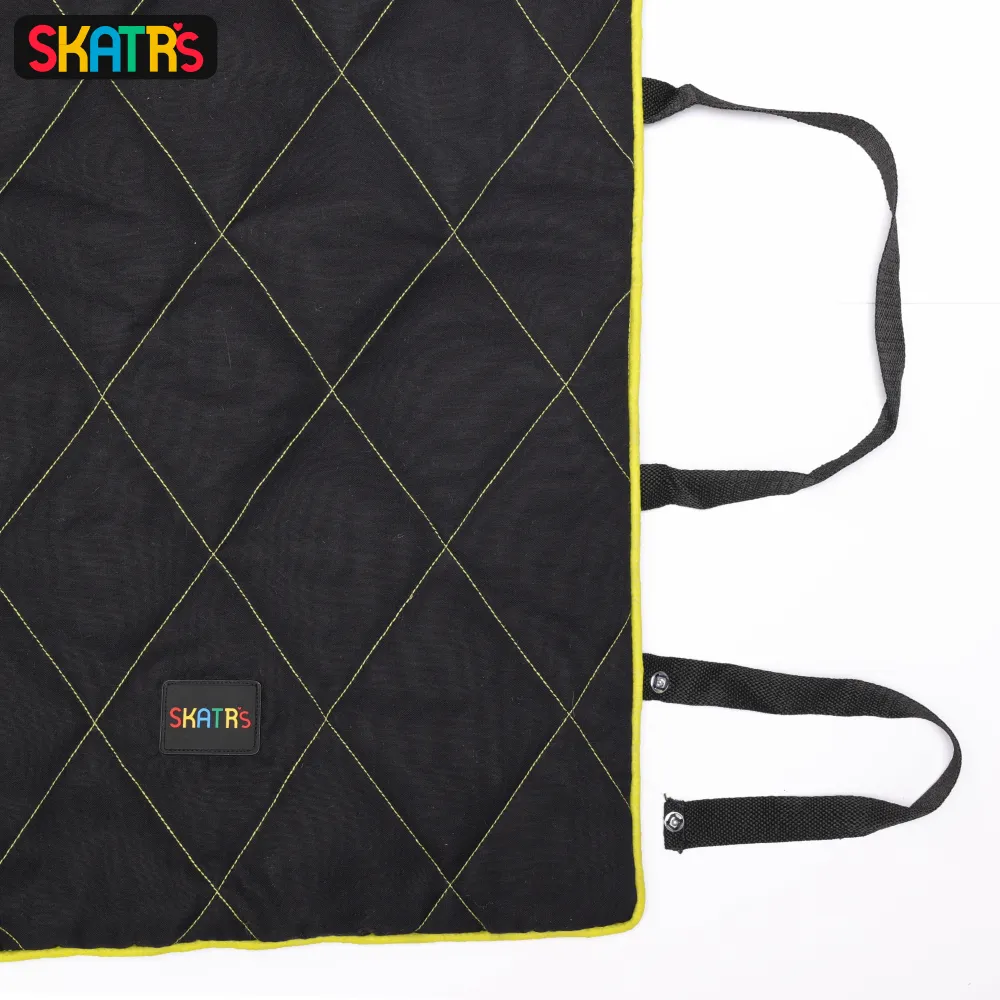 Skatrs Foldable Quilted Mat for Dogs and Cats (Black)